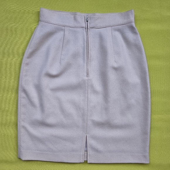 Skirt United Colors of Benetton Italy Wool Size 40 Like new - Picture 5 of 13